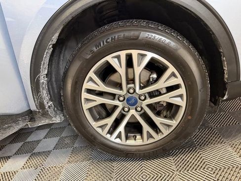 Used 2022 Ford Escape SEL image 40