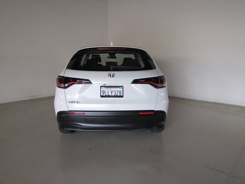 Certified 2024 Honda HR-V LX image 22