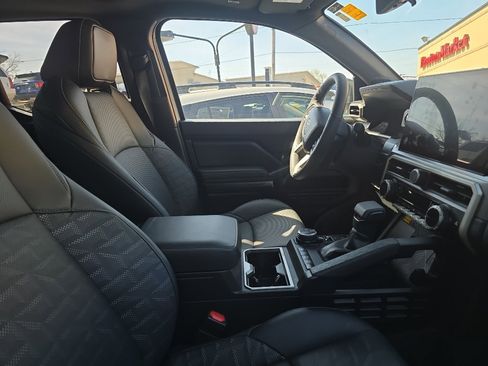 Used 2024 Toyota Tacoma TRD Off-Road w/ TRD Off Road Premium Package image 8