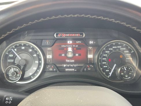 Used 2021 RAM 1500 Rebel AWD/4WD image 11