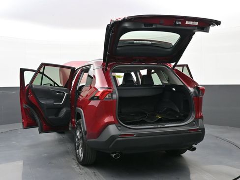 Used 2023 Toyota RAV4 XLE Premium image 51