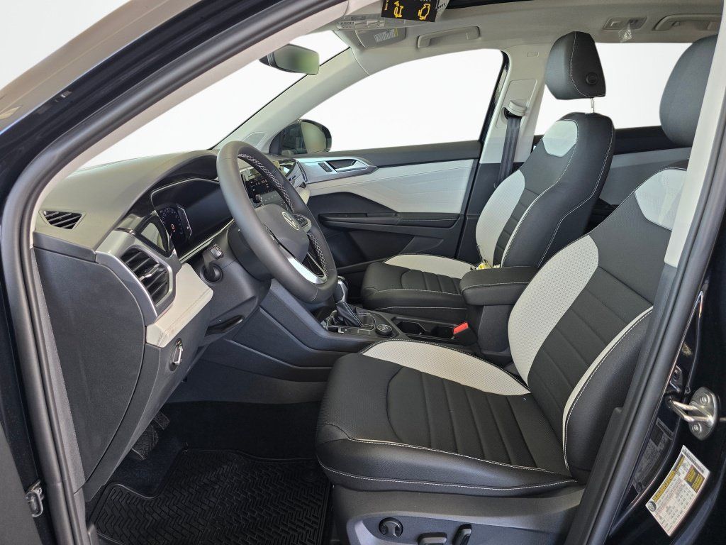 New 2026 Volkswagen Taos SEL AWD/4WD image 16