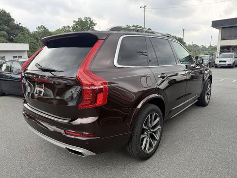 Used 2018 Volvo XC90 T6 Momentum w/ Convenience Package AWD/4WD image 4