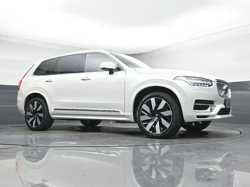 Used 2024 Volvo XC90 T8 Ultimate w/ Lounge Package AWD/4WD image 10