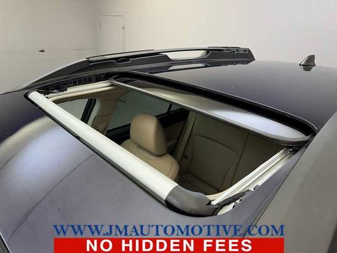Used 2018 Subaru Outback 2.5i Limited AWD/4WD image 11