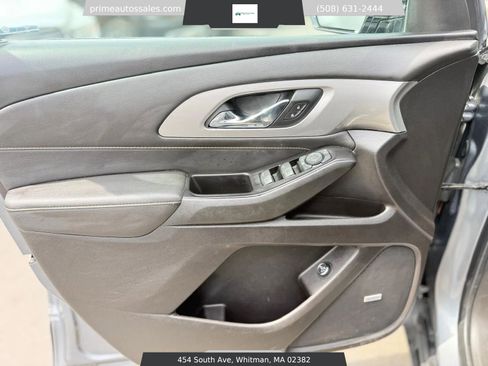 Used 2019 Chevrolet Traverse LT w/ LT Premium Package AWD/4WD image 36