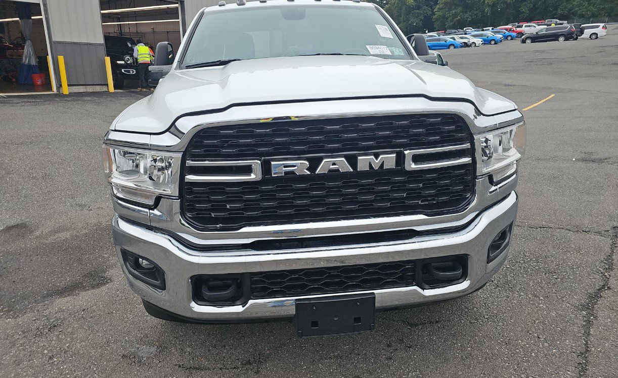 Used 2024 RAM 2500 Big Horn w/ Snow Chief Group AWD/4WD image 3