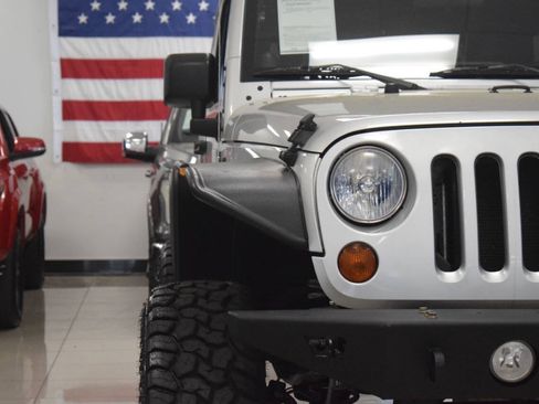 Used 2011 Jeep Wrangler Rubicon w/ Trailer Tow Group AWD/4WD image 13