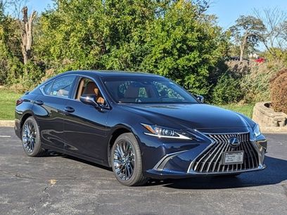 Certified 2025 Lexus ES 300h w/ Accessory Package (Z2)