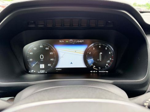 Used 2016 Volvo XC90 T6 Momentum w/ Momentum Plus Package image 15