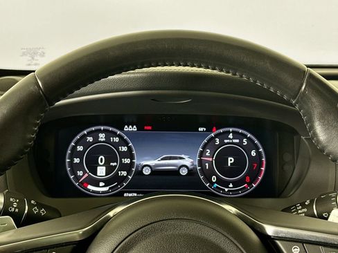 Used 2019 Jaguar F-PACE R-Sport image 10