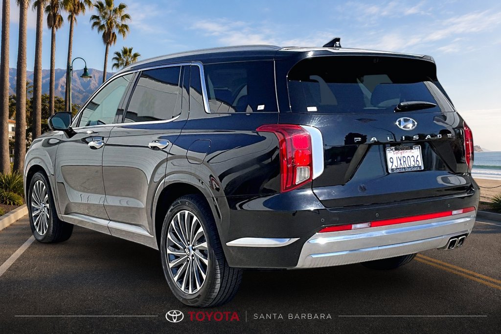 Used 2024 Hyundai Palisade Calligraphy FWD image 4
