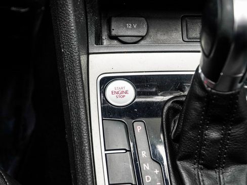 Used 2021 Volkswagen Passat 2.0T SE image 20