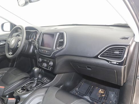 Used 2023 Jeep Cherokee Altitude Lux image 37