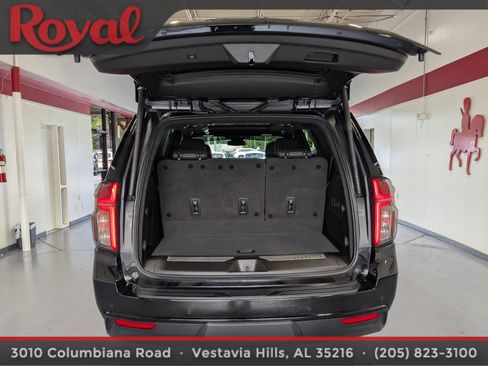 Used 2023 Chevrolet Tahoe Z71 w/ Luxury Package AWD/4WD image 13