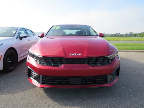 New 2025 Kia K5 LXS image 29