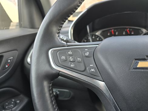 Used 2022 Chevrolet Equinox LT image 18