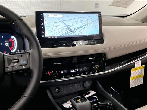 New 2025 Nissan Rogue SL image 7