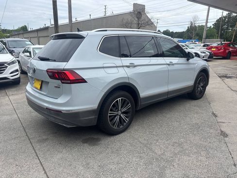 Used 2018 Volkswagen Tiguan SEL AWD/4WD image 6