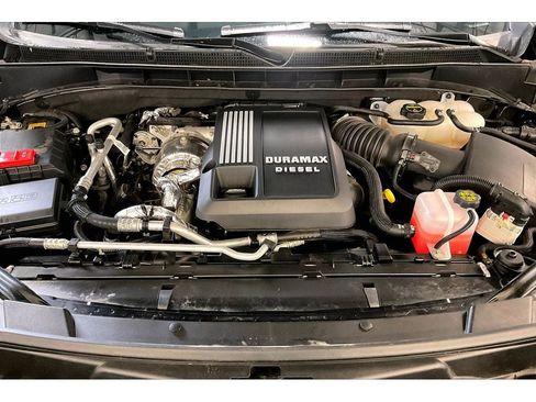 Used 2024 GMC Yukon SLT w/ SLT Luxury Package AWD/4WD image 12