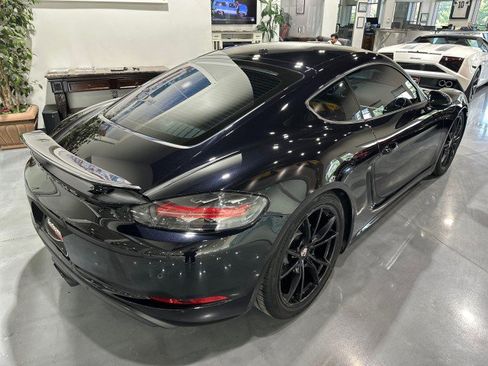 Used 2019 Porsche 718 Cayman RWD image 2