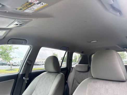 Used 2011 Toyota RAV4 2WD w/ Base L4 Extra Value Pkg image 29