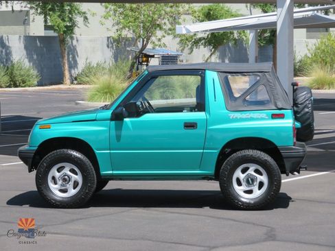 Used 1995 Geo Tracker 2WD 2-Door image 10