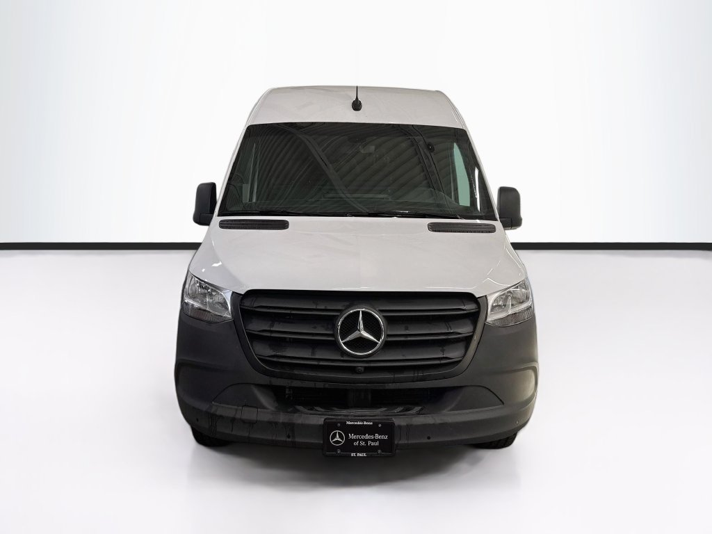 Used 2023 Mercedes-Benz Sprinter 2500 image 2
