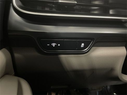 Used 2025 Kia Carnival image 31