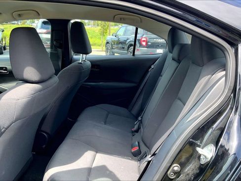 Used 2024 Toyota Corolla LE FWD image 11