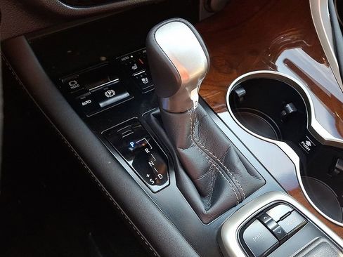 Used 2017 Lexus RX 350 AWD w/ Premium Package image 16