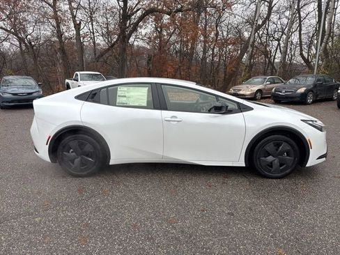 Used 2026 Toyota Prius LE image 11