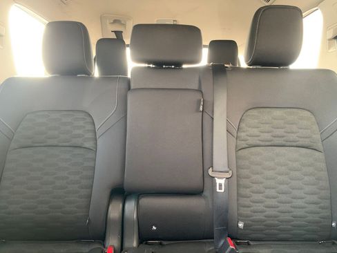 Used 2025 Nissan Pathfinder SV image 40