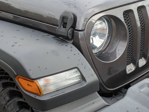 Used 2021 Jeep Wrangler Unlimited Sport image 11