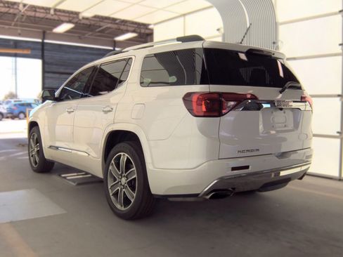 Used 2017 GMC Acadia Denali w/ Technology Package FWD image 6