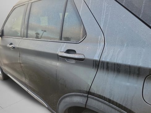 Used 2020 Ford Explorer XLT w/ Equipment Group 202A image 28