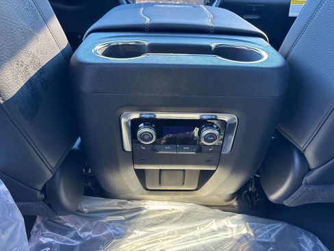 New 2026 GMC Yukon XL Denali w/ Sun & Power Step Package AWD/4WD image 7