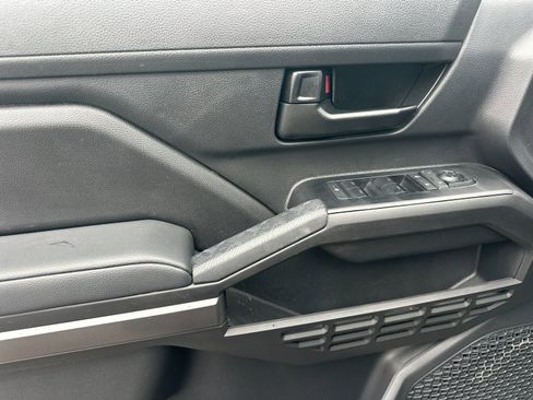 Used 2025 Toyota Tacoma SR5 image 10