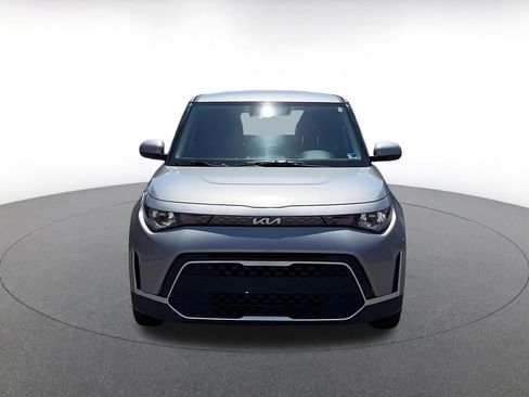 Used 2025 Kia Soul LX w/ LX Technology Package FWD image 4