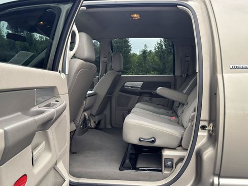 Used 2007 Dodge Ram 2500 Truck SLT w/ Protection Group AWD/4WD image 12