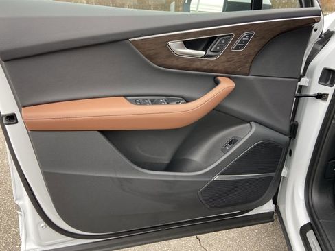 Used 2025 Audi Q7 2.0T Premium Plus w/ Premium Plus Package image 25