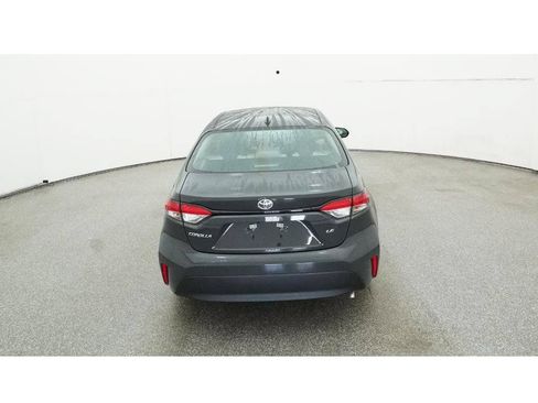 Used 2025 Toyota Corolla LE FWD image 8