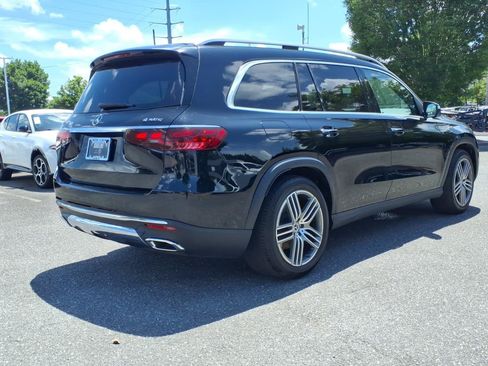 Used 2025 Mercedes-Benz GLS 450 4MATIC image 2