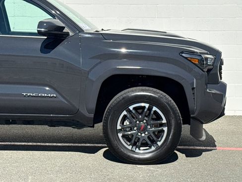 Used 2024 Toyota Tacoma TRD Sport w/ TRD Sport Premium Package image 33
