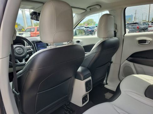 Used 2021 Jeep Compass Limited AWD/4WD image 9