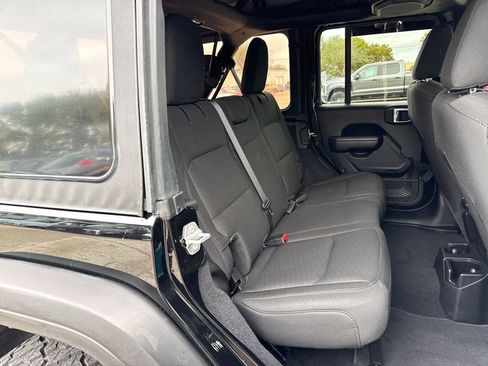 Used 2020 Jeep Wrangler Unlimited Sport S image 24