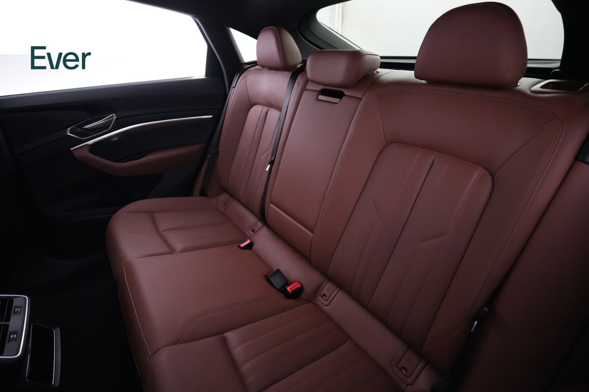 Used 2024 Audi Q8 e-tron Premium Plus AWD/4WD image 24