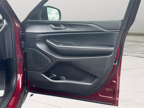 New 2025 Jeep Grand Cherokee L Altitude AWD/4WD image 20