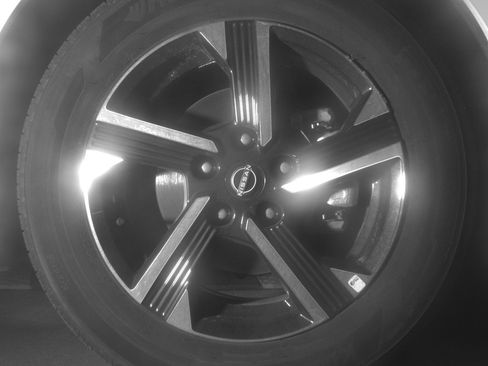 Used 2025 Nissan Sentra SV FWD image 13