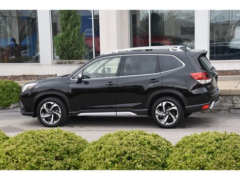 Used 2023 Subaru Forester Touring image 7